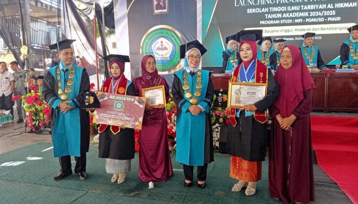 Bupati Ayu Asalasiyah Hadiri Wisuda STIT Al Hikmah, 198 Mahasiswa Resmi Sandang Gelar Sarjana