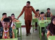 Iqbal Muthahar Kunjungi Sekolah Islam Bina Empat Lima, Tegaskan Komitmen terhadap Pendidikan Pontianak Timur