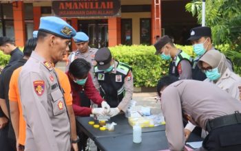 Bidpropam Polda Jatim Gelar Operasi Gaktibplin dan Tes Urine di Polres Probolinggo Kota