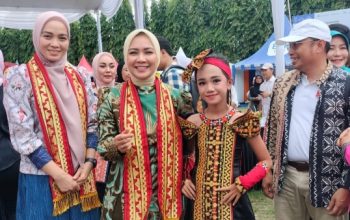 Modeling Cilik Nindya Nafisya Putri Curi Perhatian di Pembukaan Festival Krakatau 2025