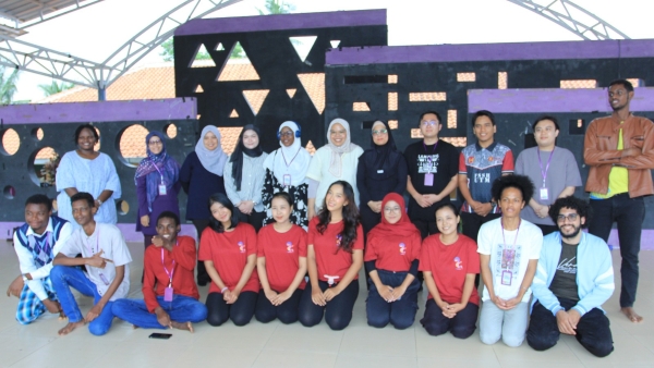 FKIP Unila Gelar Workshop Tari dan Musik Tradisional, Promosikan Budaya Lampung kepada Mahasiswa Asing