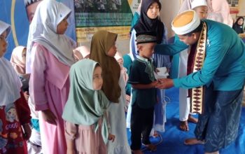 Peringati 1 Muharram, Majelis Khusnul Hotimah Pesawaran Santuni Anak Yatim dan Kaum Dhuafa