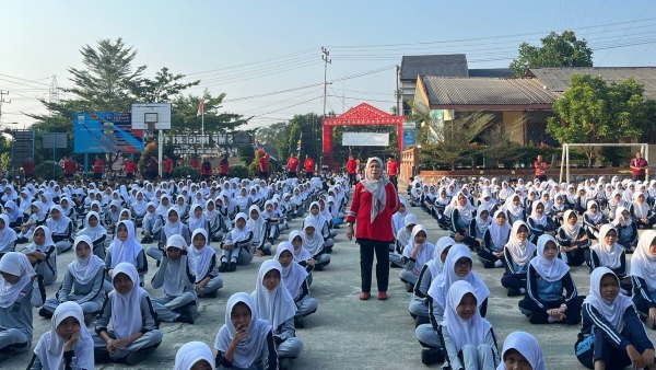SMPN 19 Palembang Ikut Serta Rayakan Hari Anak Nasional 2025 dengan Senam Bersama