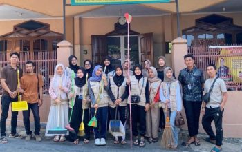 FPLM dan Mahasiswa KKN UIN RIL Gelar Aksi Bersih-bersih Masjid Al Istiqomah