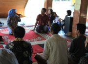 FKIP Unila Ajak Mahasiswa Asing Selami Budaya Lampung Lewat Workshop Tapis