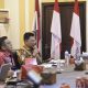 Ketua Komisi V DPRD Provinsi Lampung, Dr. H. Yanuar Irawan, S.E., M.M., menyampaikan pandangan dan dukungan strategis dalam Rapat Forum Komunikasi terkait penguatan cakupan dan keaktifan peserta JKN-KIS menuju Universal Health Coverage (UHC) Semester I Tahun 2025.
