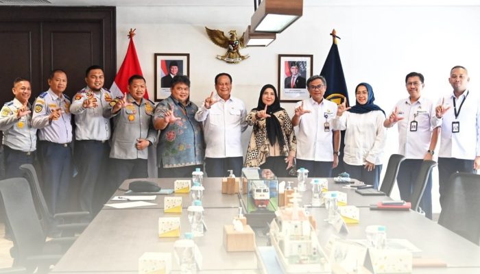 Wali Kota Eva Dwiana Audiensi dengan Wamenhub, Bahas Penataan Transportasi Massal di Bandar Lampung