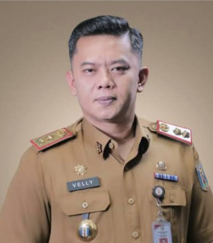 Sekretaris Daerah Kabupaten Way Kanan, Machiavelli Herman Tarmizi, S.STP., M.Si., usai resmi dilantik oleh Bupati Way Kanan, Ayu Asalasiyah, Senin (21/7/2025).