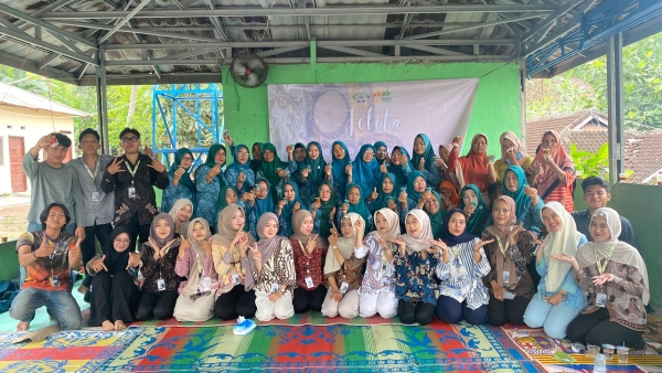 Inovasi KKN UIN RIL: Minyak Jelantah Jadi Lilin Aromaterapi Bernilai Ekonomi di Bandar Lampung