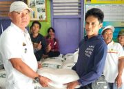 Peratin Bandarsyah Salurkan Bantuan Beras untuk 243 KPM di Lemong