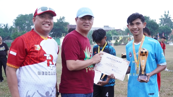 Tulang Bawang Tengah Raih Juara Sepak Bola PORKAB Tubaba 2025