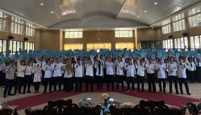 Bupati Way Kanan Serahkan SK dan Kontrak Kerja kepada 392 PPPK Formasi 2024