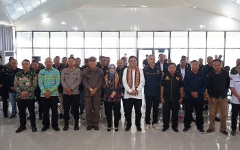 Bupati Way Kanan, Ayu Asalasiyah, S.Ked., bersama jajaran Forkopimda, pengurus KWRI Provinsi Lampung, dan para peserta Musyawarah Cabang (Muscab) III DPC KWRI Way Kanan, yang digelar di Blambangan Umpu, Rabu (7/8/2025).
