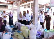Tim Pengendalian Inflasi Daerah (TPID) Way Kanan melakukan sidak harga bahan pokok di Pasar Pemda Km. 02 Blambangan Umpu untuk memastikan ketersediaan dan stabilitas harga pangan bagi masyarakat.