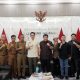 Bupati Lampung Selatan Radityo Egi Pratama menerima audiensi jajaran DPC ASPEKNAS Lampung Selatan di ruang kerjanya, Selasa (8/7/2025).