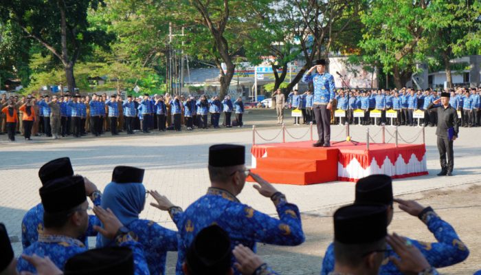 Bupati Egi Pimpin Upacara Bulanan, Ajak ASN Jaga Disiplin dan Kolaborasi
