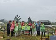 Pengurus Yayasan Konservasi Satwa C Lingkungan berfoto bersama usai deklarasi peluncuran perdana dan penanaman pohon, berkomitmen hijaukan IKN melalui program Sejuta Pohon untuk Nusantara.