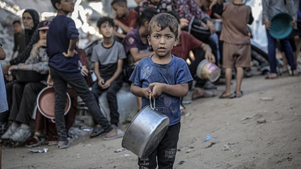 Kelaparan Mengancam, Warga Gaza Terjebak Antara Lapar dan Maut