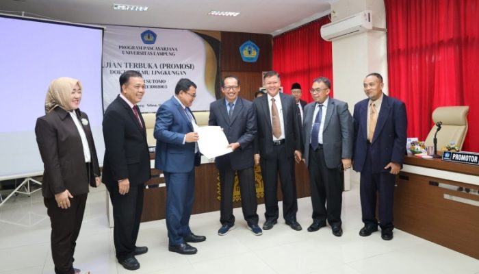 Lulus Doktor, Budi Sutomo Tawarkan Model Ekonomi Sirkular untuk Atasi Sampah di Rawa Pitu