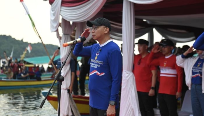 Upacara HUT RI di Atas Laut, Rahmat Mirzani Raih Penghargaan MURI