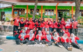 Sambut Kemerdekaan, Wali Murid dan Guru Adu Kekompakan di SDN Tamansari II