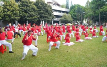 Rayakan HUT ke-60, Unila Ajak Pensiunan Hidup Sehat Lewat Senam BEP