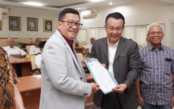Alumni FEB Unila Dikukuhkan, Edarwan: Bukan Sekadar Formalitas, tapi Titik Nyala Semangat!