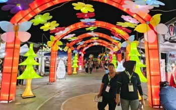 Panggung Dangdut Meriahkan Sriwijaya Lantern Festival di Palembang