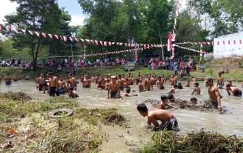 Warga Karang Umpu Meriahkan HUT RI ke-80 dengan Lomba Bualih