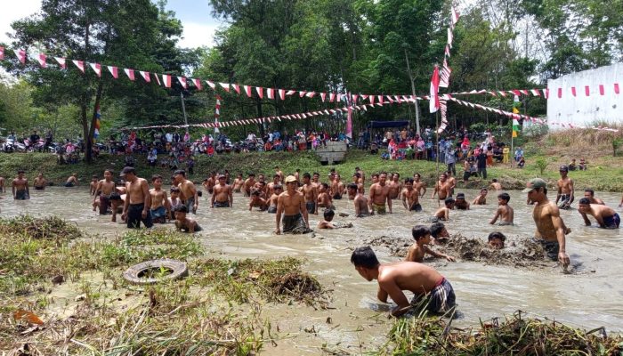 Warga Karang Umpu Meriahkan HUT RI ke-80 dengan Lomba Bualih