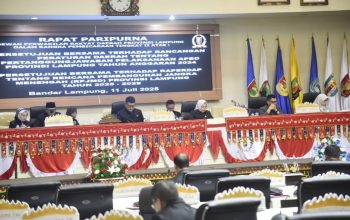 Suasana Rapat Paripurna DPRD Provinsi Lampung dengan agenda Pembicaraan Tingkat II terkait Pertanggungjawaban Pelaksanaan APBD Tahun Anggaran 2024 serta Raperda RPJMD 2025–2029, Jumat (11/7/2025).