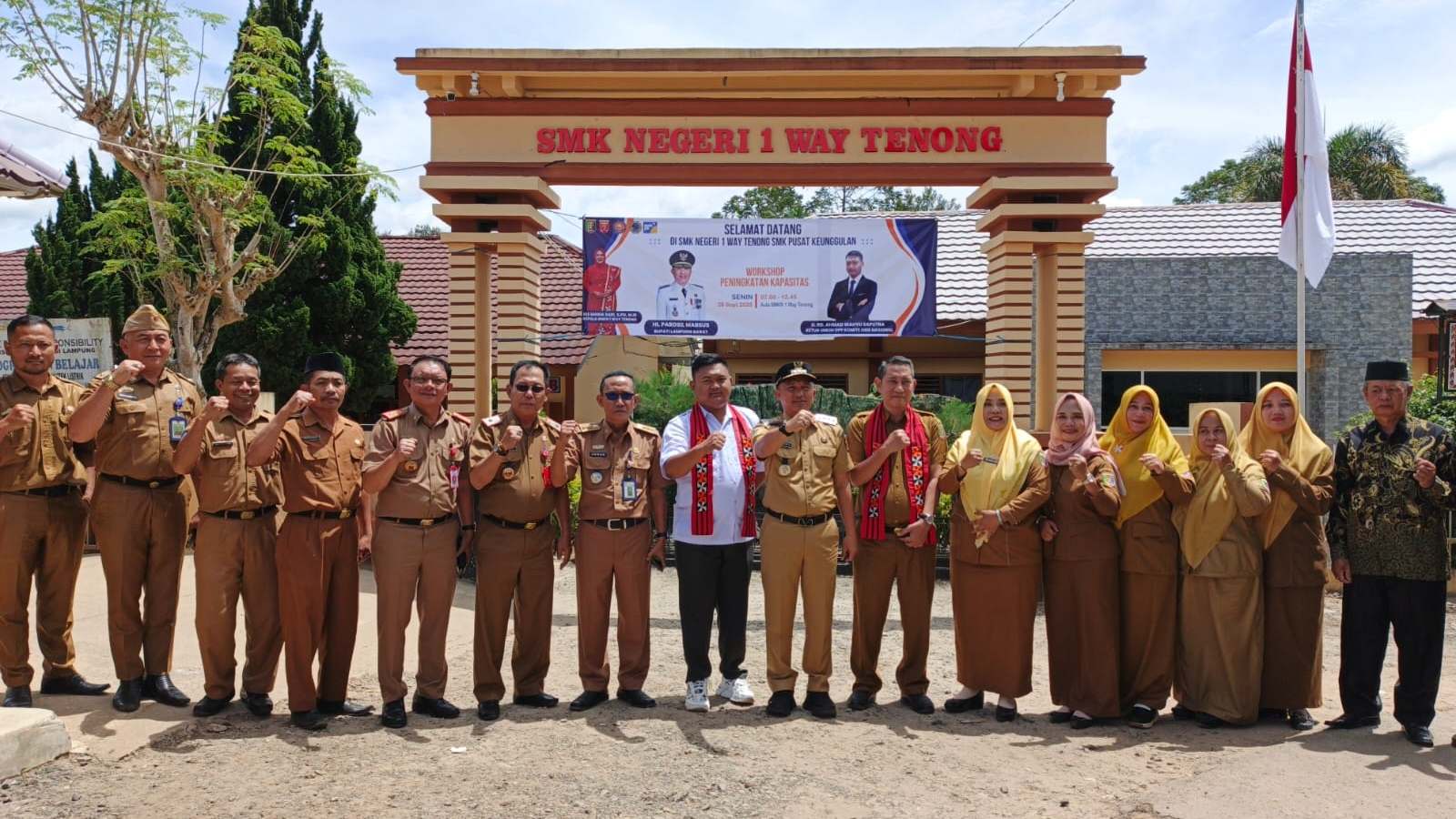 Komite OSIS Nasional dan Bupati Lampung Barat Buka DIKLAT di SMKN 1 Waytenong