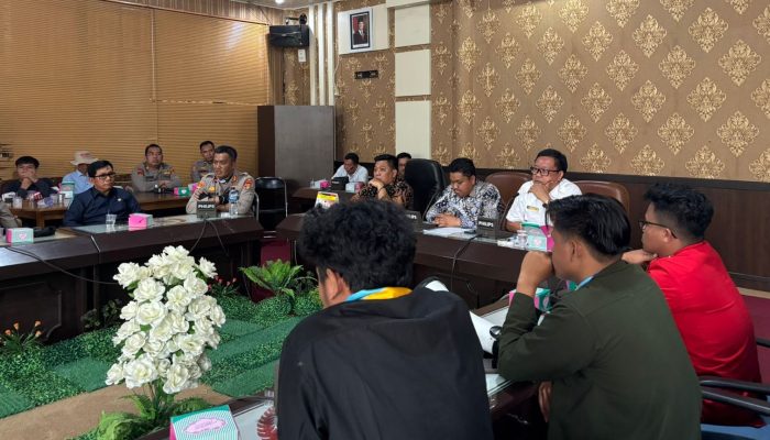 Aksi Solidaritas Aliansi Merah Putih di DPRD Way Kanan Berjalan Damai