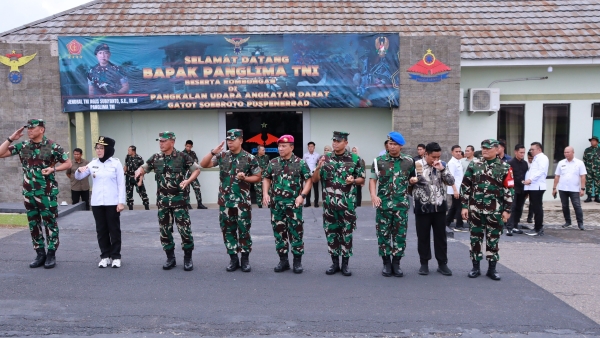 Bupati Way Kanan Lepas Keberangkatan Menhan dan Panglima TNI