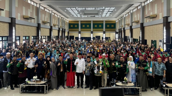Berangkatkan 433 Jemaah, AMPHURI Sumbagsel Gelar Penerbangan Langsung Umrah