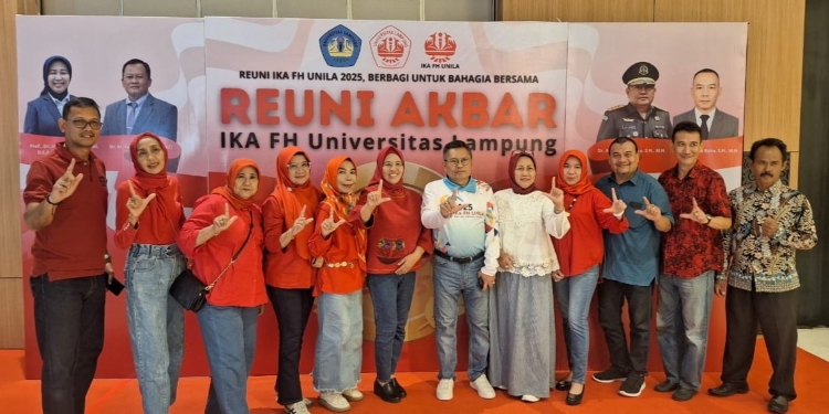 Penuh Keakraban, Ratusan Alumni Hadiri Reuni Akbar IKA FH Unila 2025