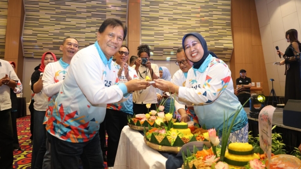 Bangun Jaringan dan Kontribusi, Ratusan Alumni Hadiri Reuni Akbar FH Unila