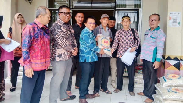 Lima Pekon di Pematangsawa Terima Bantuan Pangan dan Sandang