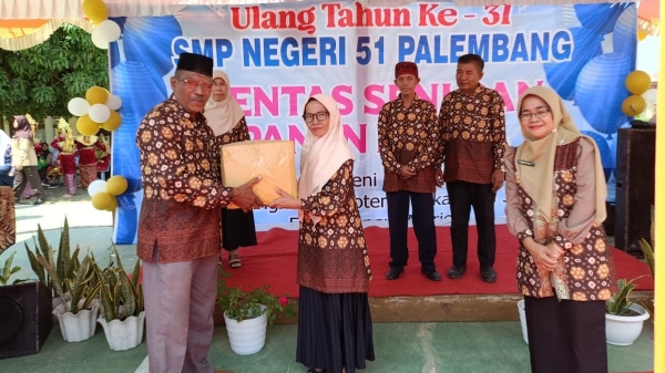 Rayakan HUT Ke-31, SMPN 51 Palembang Gelar Pentas Seni dan Panen Karya