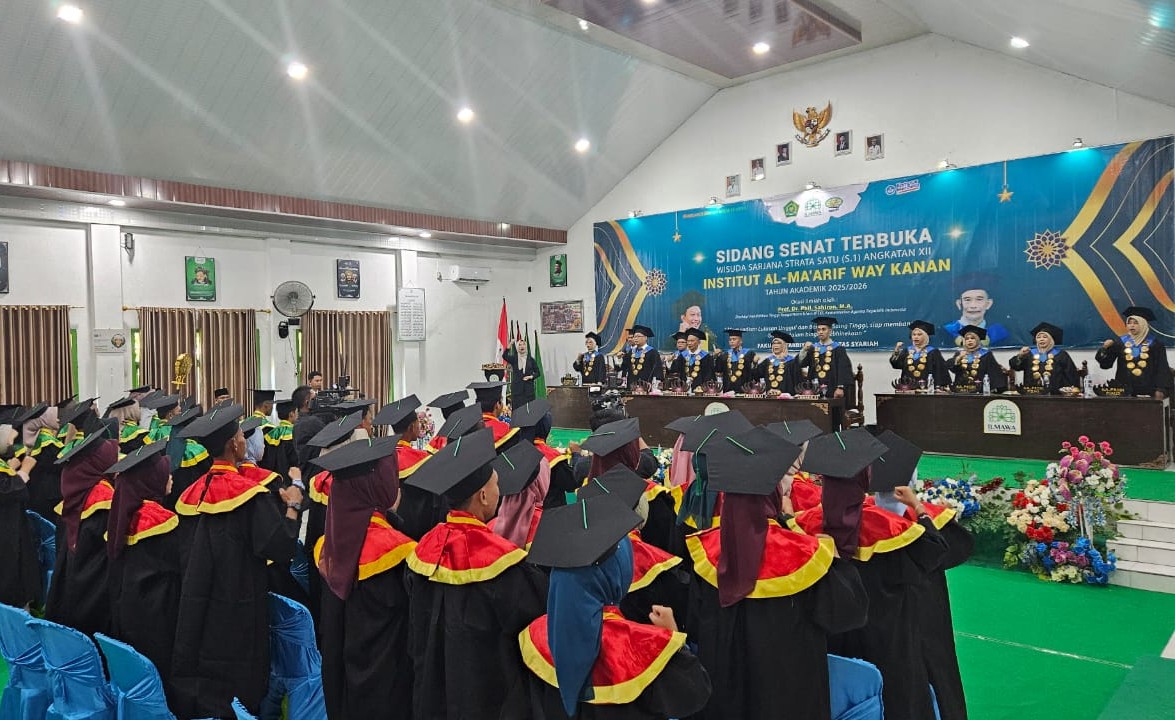 Institut Al Maarif Way Kanan Gelar Wisuda ke-12, Kukuhkan 142 Sarjana Baru