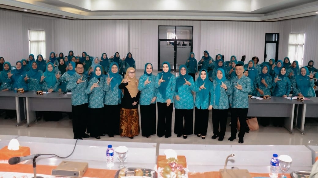 Cegah Kecanduan Gawai, PKK Lampung Gelar Seminar Pola Asuh Anak di Era Digital