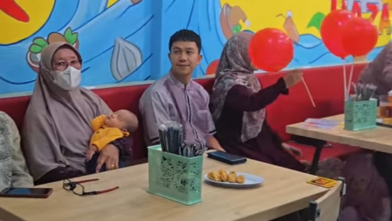 Sensasi Pedas di Cobek Panas, Haza Sambal Bakar Seruit Resmi Buka di Palembang