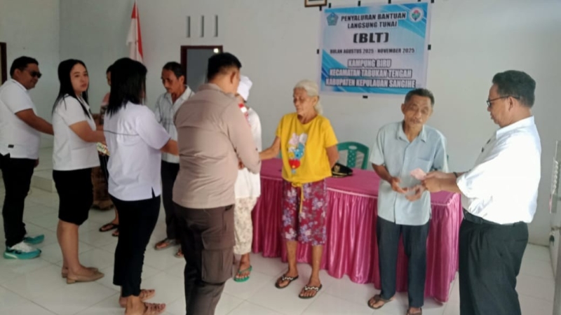 28 KPM Kampung Biru Sangihe Terima BLT Dana Desa, Total Rp1,2 Juta Per Orang