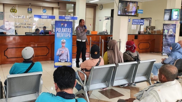 Satlantas Polres Probolinggo Gencarkan Program Polantas Menyapa