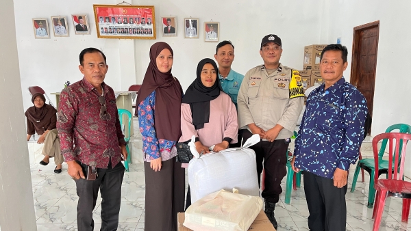 Kemensos Salurkan Bantuan ATENSI untuk Lansia dan Disabilitas di Pekon Way Kerap