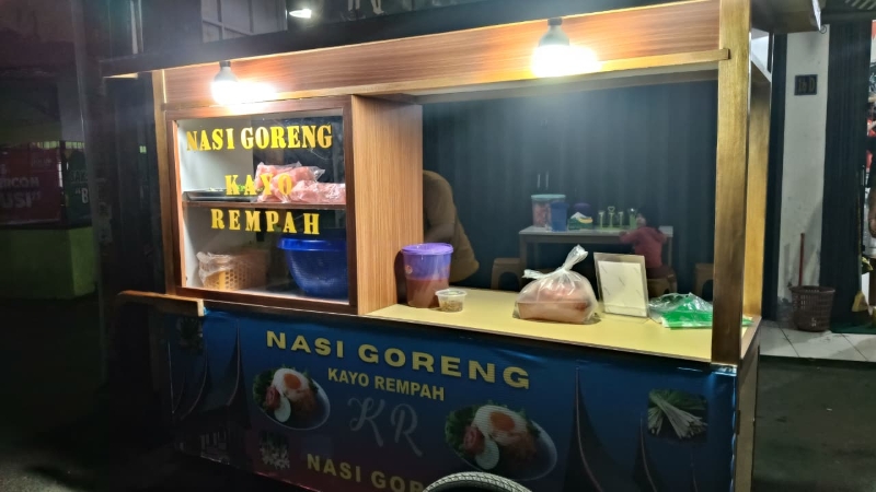 Nasi Goreng Kayo Rempah Solok Hadir, Pikat Lidah Warga Labuhan Ratu Bandar Lampung