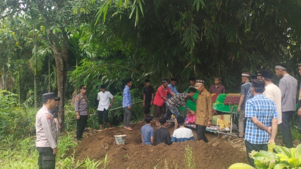 Korban Anirat Meninggal Dunia, Kapolsek Wonosobo Kawal Pemakaman dan Janji Tuntaskan Kasus