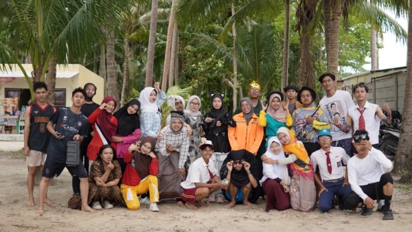 Komunitas Satu Lensa Gelar Lensa Healing Bertema Unik di Pantai Pesawaran