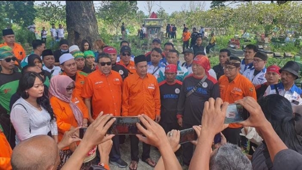Partai Buruh Ziarah ke Makam Marsinah, Tegaskan Komitmen Perjuangan Industrial
