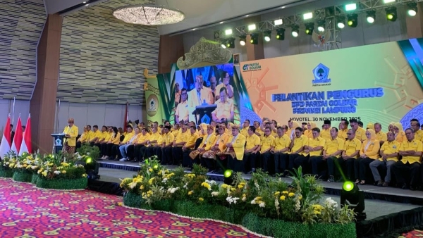 Resmi Dilantik Bahlil, Hanan Rozak Pimpin Golkar Lampung 2025–2030